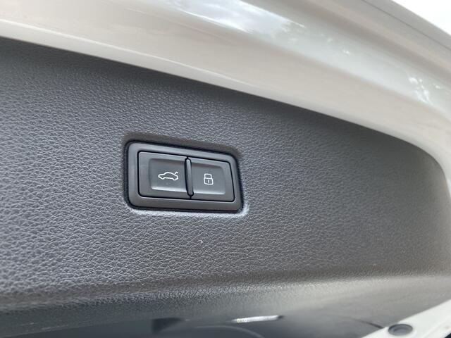 Audi SQ5 3.0 TDI SQ5 quattro S Line nw. pr. ¤140.000 Sportback Nw model Dealer onderh. Panodak/Navigatie/Luchtver./Vol leder/ / Autom. airco/./A.uitr.camera//Adapt. Cruisecontr./21 Inch L.M./Led verl./Park. sens. v+a/Elektr. z