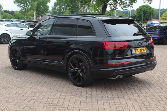 Audi SQ7 4.0 TDI quattro GRIJS KENTEKEN / Trekhaak / Panoramadak / 360Camera / Head-up / 23'' / Luchtvering / Keyless / Bose / Dodehoek / DAB / Apple CarPlay / Nachtzicht / Matrix LED / ACC / Stoelverwarming
