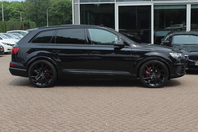Audi SQ7 4.0 TDI quattro GRIJS KENTEKEN / Trekhaak / Panoramadak / 360Camera / Head-up / 23'' / Luchtvering / Keyless / Bose / Dodehoek / DAB / Apple CarPlay / Nachtzicht / Matrix LED / ACC / Stoelverwarming