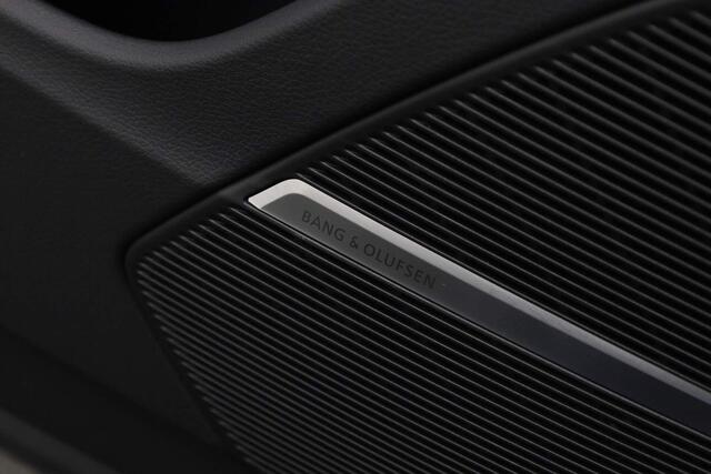 Audi SQ8 4.0 TFSI 508PK tiptronic quattro | Pano | Valcona leder | HD Matrix | B&O | Geheugenstoelen | Soft-Close | Vierwielbesturing | HUD | 360 Camera
