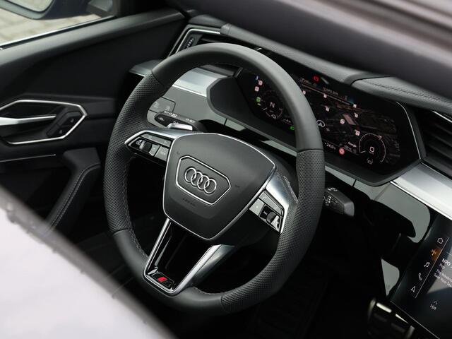 Audi SQ8 Sportback e-tron S quattro 115 kWh 503pk | Pano | B&O | 22" Velgen | Adaptive Cruise | Trekhaak | Elek. stoelen | RS-stoelen | Matrix LED