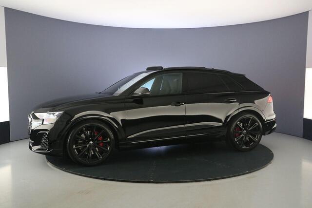 Audi SQ8 4.0 TFSI 507pk | B&O Adv | Head Up | Pano | Adv Onderstel | Nachtzicht | Sportdiff | Massage/Ventilatie | Adapt. Onderstel | Adapt. Cruise | Trekhaak | Memory | Softclose | Alcantara |