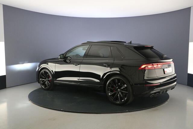 Audi SQ8 4.0 TFSI 507pk | B&O Adv | Head Up | Pano | Adv Onderstel | Nachtzicht | Sportdiff | Massage/Ventilatie | Adapt. Onderstel | Adapt. Cruise | Trekhaak | Memory | Softclose | Alcantara |