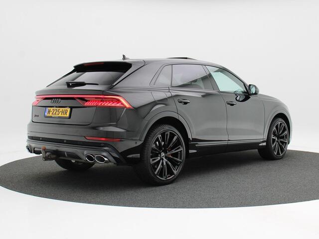Audi SQ8 4.0 TFSi SQ8 507 Pk Automaat quattro | Matrix LED | B&O | Panorama Dak | Trekhaak | Stoel en Stuur Verwarming | Carbon Interieur | Camera | Elektrische Achterklep | 23 Inch | 79.797 Km