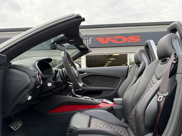Audi TT RS Roadster 2.5 TFSI quattro | 400 pk | B&O | Carbon | Rode stiksels | Nekverwarming