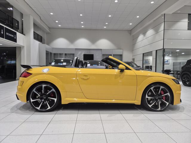 Audi TT Roadster TT RS Quattro | Nappa Leder | Sportuitlaat | Bang & Olufsen Audio | 20" Lichtmetalen Velgen |