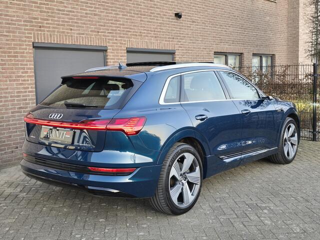 Audi e-tron e-tron 55 quattro advanced Pro Line Plus 95 kWh PANO VIRTUAL HUD ADAPTIVE CC B&O STOELVERWARMING KEYLESS ENTRY 360 PK !!