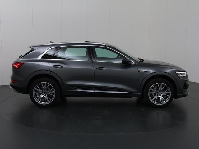 Audi e-tron 55 quattro S edition 95 kWh | Panoramadak | Navigatie | Cruise Control Adaptief | Keyless Go | Elektr. Achterklep |