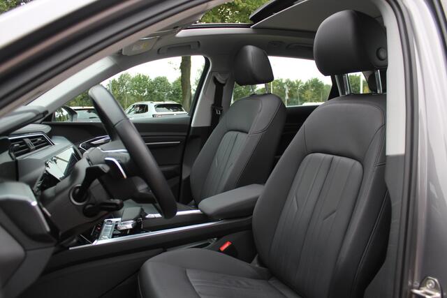 Audi e-tron e-tron 50 quattro Launch edition plus 71 kWh Panoramadak / Leder / 20'' / Luchtvering / Parkeerhulp V+A / ACC / Navigatie / Stoelverwarming