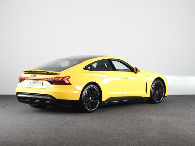 Audi e-tron GT RS 93 kWh 600pk | Matrix Laser Led | Optiekpakket Carbon | Stoelventilage/massage | Vierwielbesturing