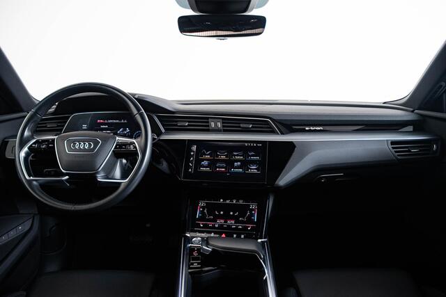 Audi e-tron e-tron 55 quattro advanced Pro Line Plus 95 kWh Panoramadak - Privacy glas - Stoelverwarming vóór - Sportstoelen - Uitgebreide interieurvoorverwarming - Head Up - 360° camera - Assistentiepakket City/Tour -