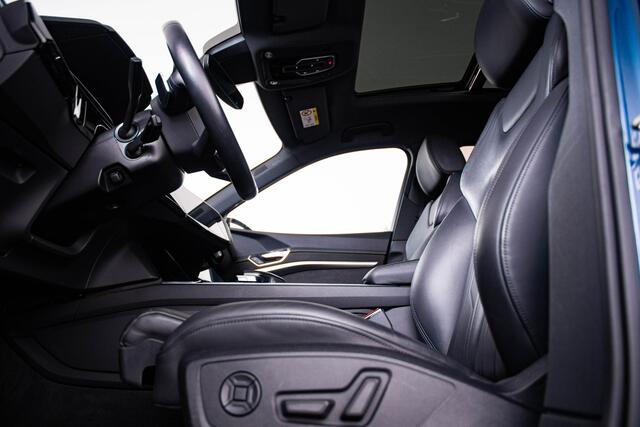 Audi e-tron e-tron 55 quattro advanced Pro Line Plus 95 kWh Panoramadak - Privacy glas - Stoelverwarming vóór - Sportstoelen - Uitgebreide interieurvoorverwarming - Head Up - 360° camera - Assistentiepakket City/Tour -