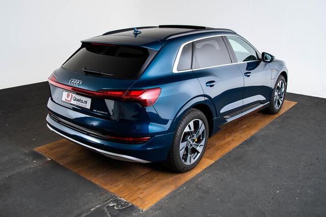 Audi e-tron e-tron 55 quattro advanced Pro Line Plus 95 kWh Panoramadak - Privacy glas - Stoelverwarming vóór - Sportstoelen - Uitgebreide interieurvoorverwarming - Head Up - 360° camera - Assistentiepakket City/Tour -