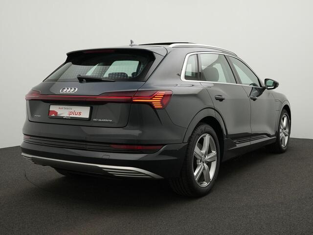 Audi e-tron e-tron 50 quattro Launch edition plus 71 kWh 313 pk | Panoramadak | Leder | Luchtvering | Geheugenstoel | Navigatie | Stoelverwarming