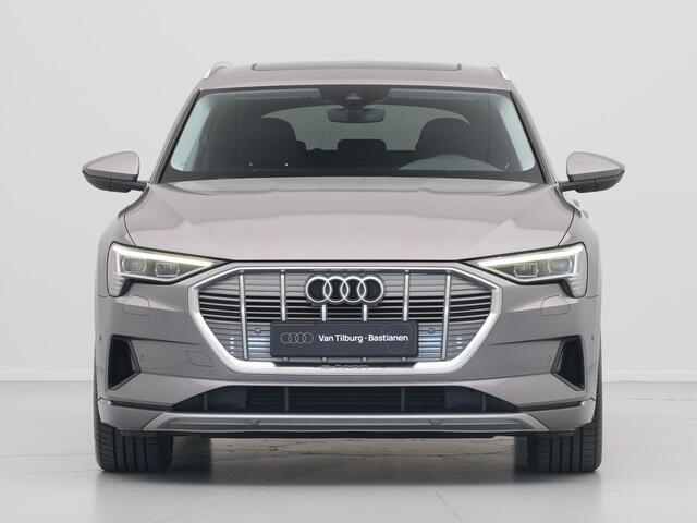 Audi e-tron e-tron 50 quattro Launch edition plus 71 kWh Trekhaak Panoramadak Lederen bekleding Luchtvering