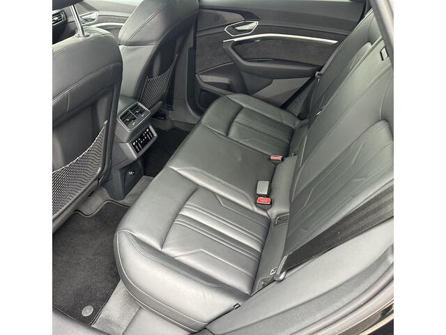 Audi e-tron 55 quattro advanced - Panodak - B&O - HUD - S-line