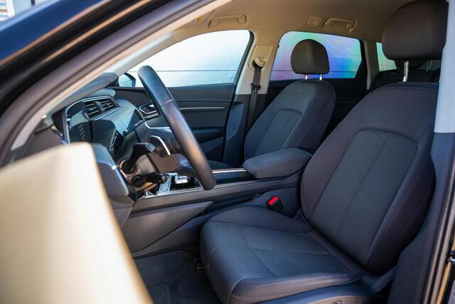 Audi e-tron e-tron 50 quattro Launch edition 71 kWh Memory Seats Dakrail Getinte ramen 20"L.M. Cruise Control