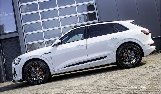 Audi e-tron 50 Quattro 3x S-Line Black Edition 22inch Pano Origineel NL