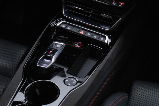 Audi e-tron GT RS 93 kWh | Dynamic pakket plus | Keramische remmen | RS Designpakket rood | Carbon | B&O | Parking | City | Tour |