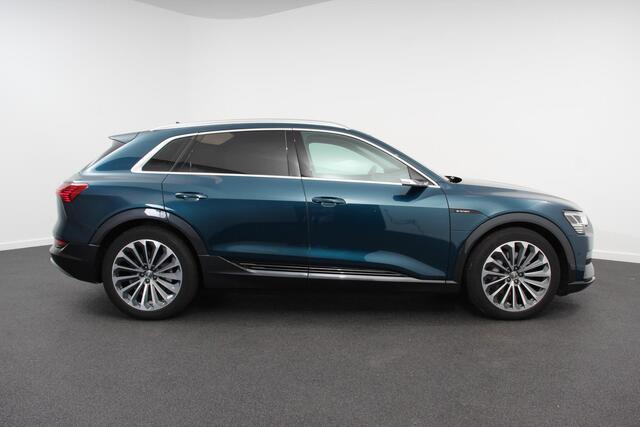 Audi e-tron e-tron 55 Quattro Advanced Selection Navigatie Camera Spiegel Camera Electrisch bedienbare achterklep Climate Control