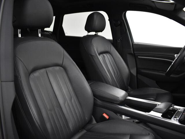 Audi e-tron 55 Quattro 360pk Advanced 95 kWh · Panoramadak · Luchtvering · Stoelverwarming · Drive Select · Elek. Achterklep · Afneembare Trekhaak · Lederen Bekleding · 21"Velgen ·