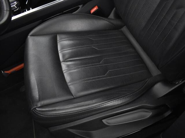 Audi e-tron 55 Quattro 360pk Advanced 95 kWh · Panoramadak · Luchtvering · Stoelverwarming · Drive Select · Elek. Achterklep · Afneembare Trekhaak · Lederen Bekleding · 21"Velgen ·