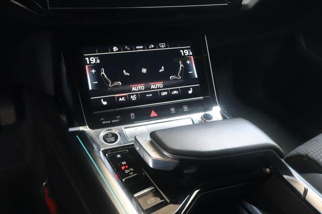 Audi e-tron 55 quattro S edit.95 I Geen Import I S Line I Trekhaak i Achteru
