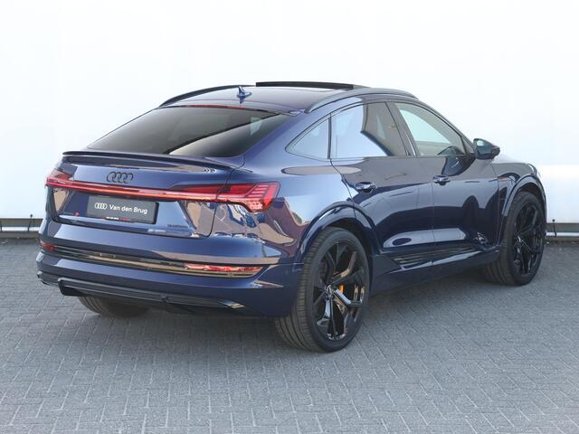 Audi e-tron Sportback 55 quattro S edition 95 kWh 408pk | Pano | HUD | Keyless | 360° camera | 23" Velgen | Stoelverwarming | Dodehoekdetectie | Adaptive Cruise
