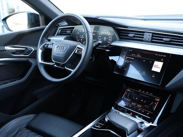 Audi e-tron Sportback 55 quattro S edition 95 kWh 408pk | Pano | HUD | Keyless | 360° camera | 23" Velgen | Stoelverwarming | Dodehoekdetectie | Adaptive Cruise