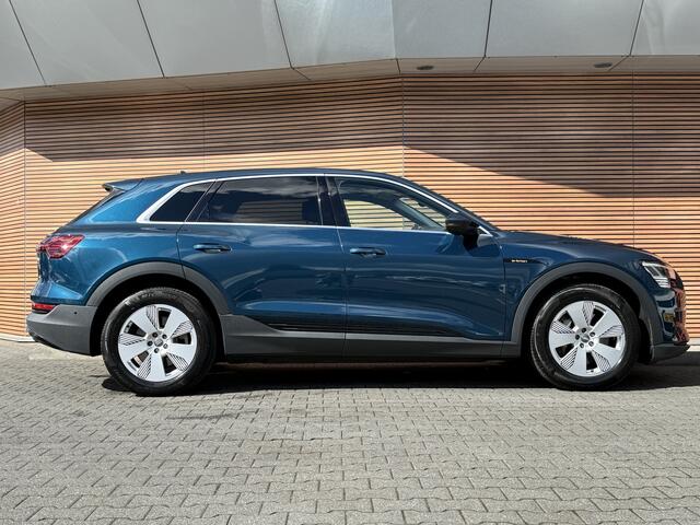 Audi e-tron e-tron 55 quattro 95 kWh Trekhaak / Luchtvering / Camera / Leer met Memory 2x