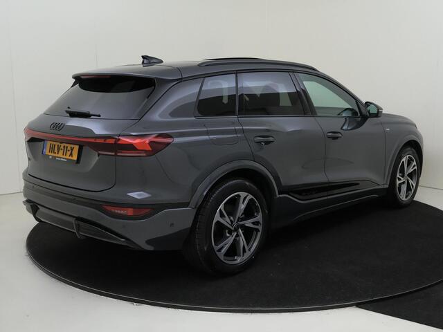 Audi e-tron Q6 S edition 83 kWh | Panoramadak | Trekhaak | Sportstoelen | 20 inch LM velgen | Navigatie