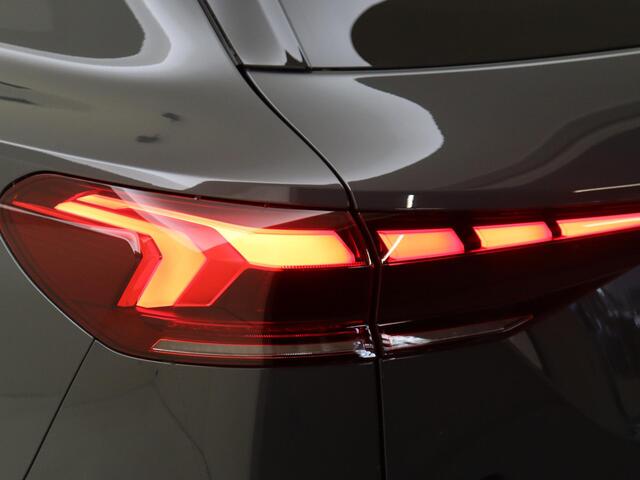 Audi e-tron Q6 S edition 83 kWh | Panoramadak | Trekhaak | Sportstoelen | 20 inch LM velgen | Navigatie
