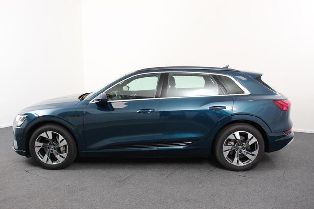 Audi e-tron e-tron 55 quattro 95 kWh Audi e-tron e-tron 55 quattro | Navigatie | Climate Control | Alacantara | Camera | Electrisch bedienbare achterklep | Led | Cruise Control Adaptive | Etc. 4%