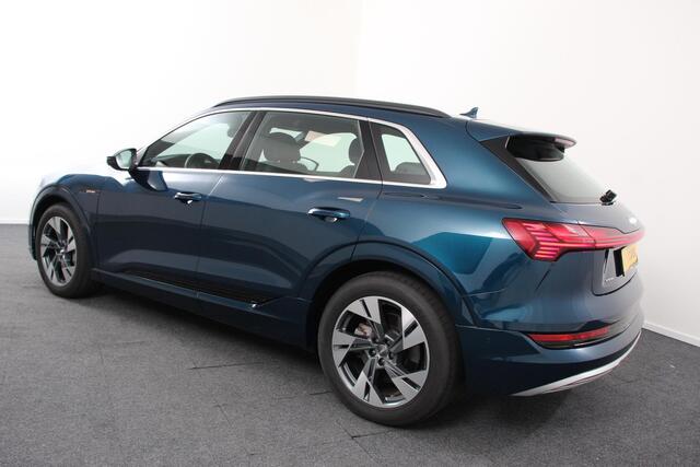 Audi e-tron e-tron 55 quattro 95 kWh Audi e-tron e-tron 55 quattro | Navigatie | Climate Control | Alacantara | Camera | Electrisch bedienbare achterklep | Led | Cruise Control Adaptive | Etc. 4%