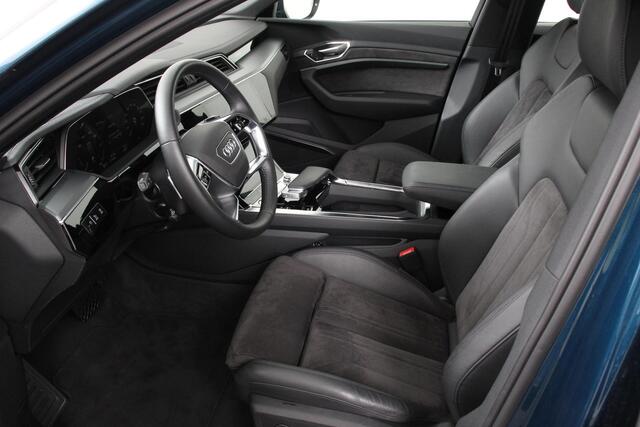 Audi e-tron e-tron 55 quattro 95 kWh Audi e-tron e-tron 55 quattro | Navigatie | Climate Control | Alacantara | Camera | Electrisch bedienbare achterklep | Led | Cruise Control Adaptive | Etc. 4%