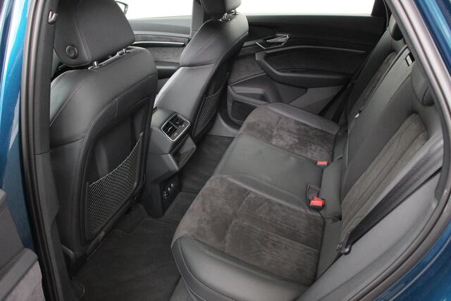 Audi e-tron e-tron 55 quattro 95 kWh Audi e-tron e-tron 55 quattro | Navigatie | Climate Control | Alacantara | Camera | Electrisch bedienbare achterklep | Led | Cruise Control Adaptive | Etc. 4%
