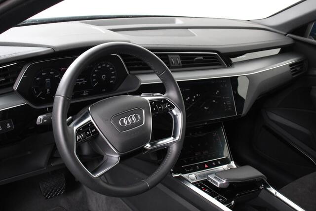 Audi e-tron e-tron 55 quattro 95 kWh Audi e-tron e-tron 55 quattro | Navigatie | Climate Control | Alacantara | Camera | Electrisch bedienbare achterklep | Led | Cruise Control Adaptive | Etc. 4%