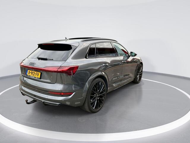 Audi e-tron S 507pk Quattro 95 kWh · Panoramadak · Luchtvering · Camera · Trekhaak · Elek. Achterklep · Apple/Android Car Play · Navi · 23'' Inch ·