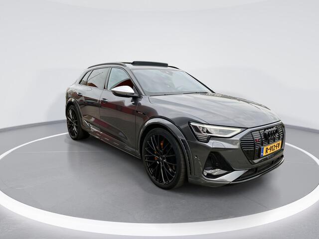 Audi e-tron S 507pk Quattro 95 kWh · Panoramadak · Luchtvering · Camera · Trekhaak · Elek. Achterklep · Apple/Android Car Play · Navi · 23'' Inch ·