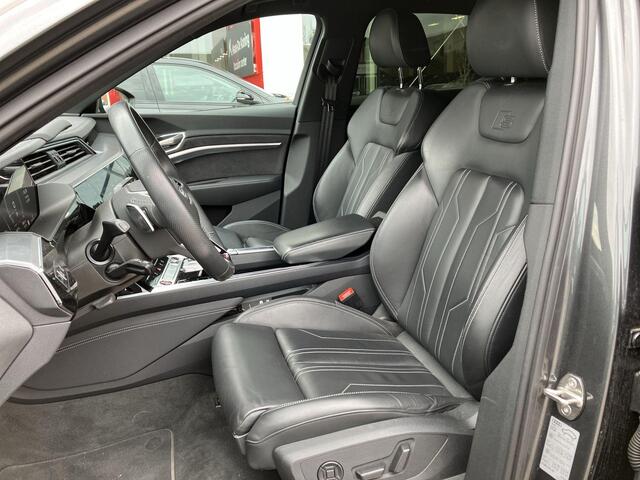 Audi e-tron S 507pk Quattro 95 kWh · Panoramadak · Luchtvering · Camera · Trekhaak · Elek. Achterklep · Apple/Android Car Play · Navi · 23'' Inch ·