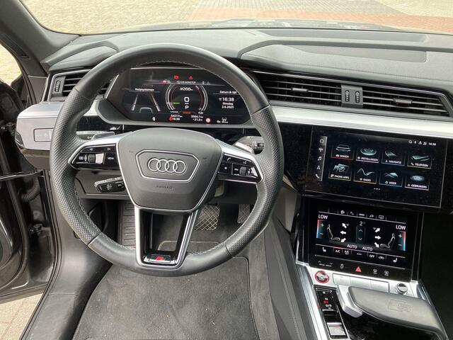 Audi e-tron S 507pk Quattro 95 kWh · Panoramadak · Luchtvering · Camera · Trekhaak · Elek. Achterklep · Apple/Android Car Play · Navi · 23'' Inch ·