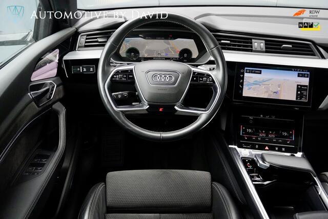 Audi e-tron 55 quattro Advanced Pro Line Plus 95 kWh / B&O / VIRTUAL MIRRORS / S-LINE INTERIEUR / PANORAMADAK / TREKHAAK / 21 INCH LMV / LUCHTVERING / CITY & TOUR