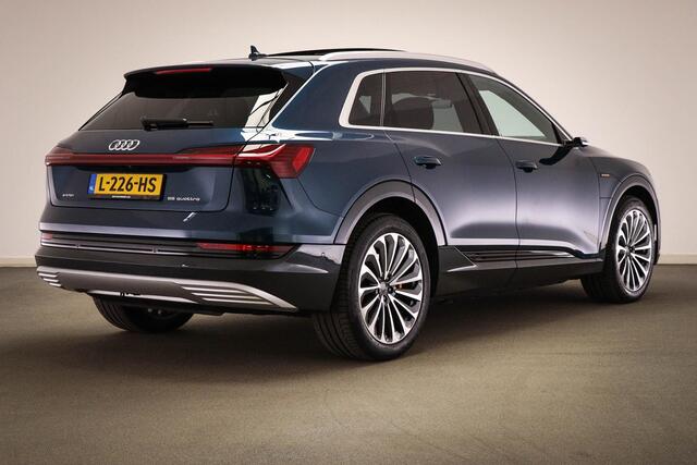 Audi e-tron e-tron 55 quattro 95 kWh | PANOAMADAK | MATRIX LED | HEAD UP | 360 CAMERA | TREKHAAK AFNEEMBAAR