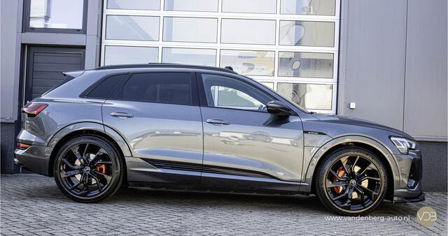 Audi e-tron 50 Quattro 3x S-Line 22inch Pano Black Edition Origineel NL