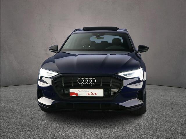 Audi e-tron e-tron 50 quattro Launch edition Vorsprung 71 kWh | Trekhaak | Pano | Matrix-Led | Memory | Tour | Headup | B&O 3D | Optiek zwart |