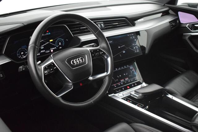Audi e-tron 55 360pk quattro 2x S-Line 95 kWh Trekhaak 360Camera RS-Stoelen B&O Sluithulp Luchtvering Spiegelcamera's Panoramadak Leder Navigatie