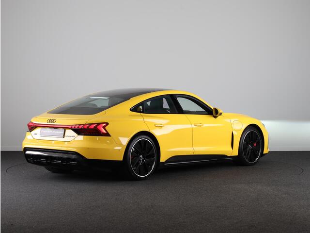 Audi e-tron GT RS 93 kWh 600pk | Matrix Laser Led | Optiekpakket Carbon | Stoelventilage/massage | Vierwielbesturing