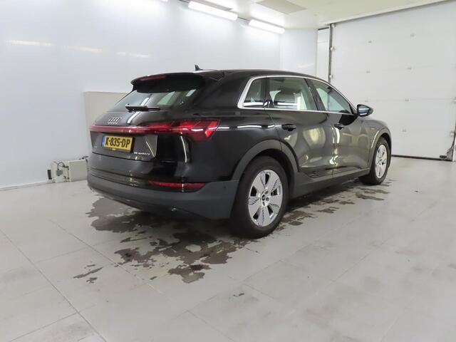 Audi e-tron 55 quattro edition 95 kWh 408 PK Trekhaak | Luchtvering | LED | LMV 21" | NL auto | 1e eig.