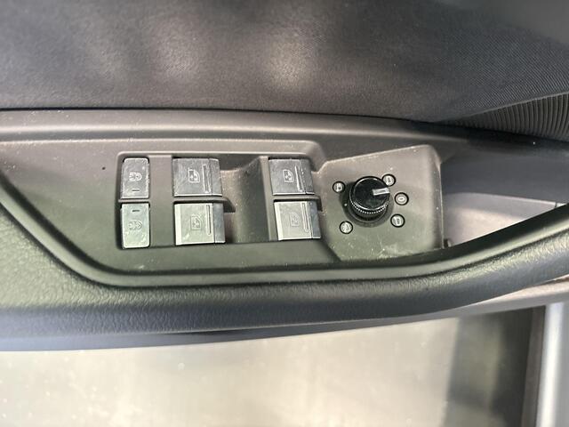 Audi e-tron 55 quattro 408pk Advanced edition 95 kWh · Navigatie · Luchtvering · Elek. Voorstoelen · Stoelverwarming · Cruise Control · Elek. Achterklep · 20'' Inch ·