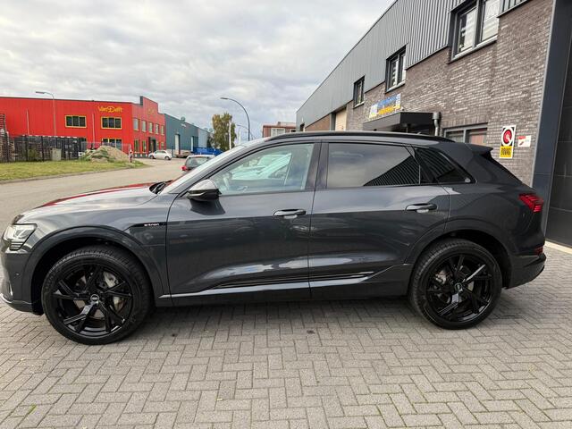 Audi e-tron e-tron 50 quattro Launch edition 71 kWh | 1E EIGENAAR | 12MND GARANTIE | LEDER | LED | CARPLAY | LUCHTVERING | NL-AUTO |